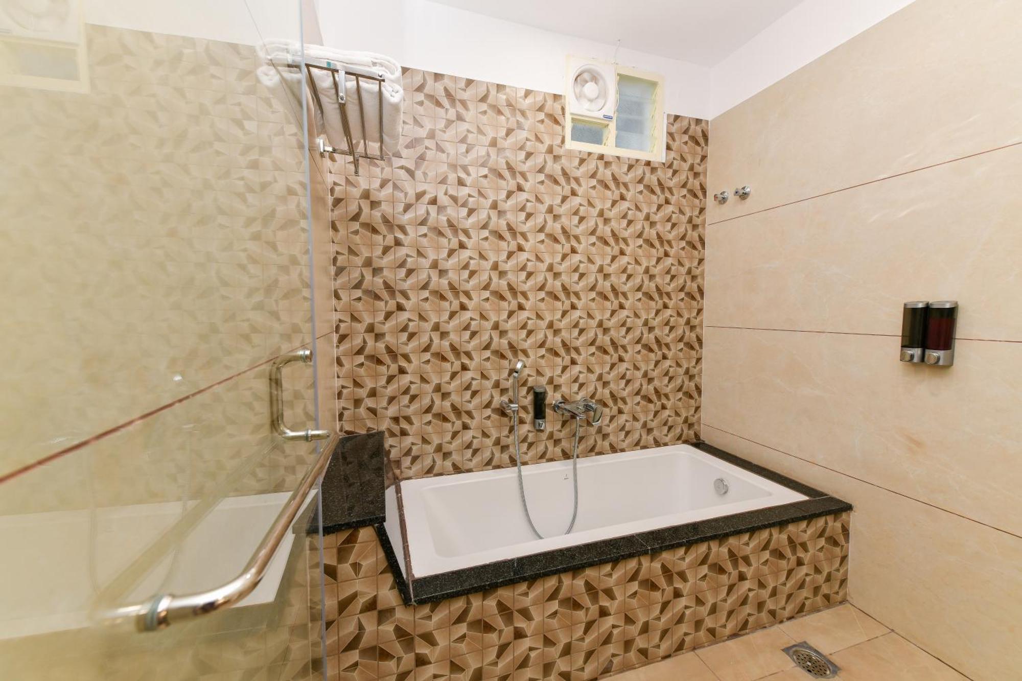 Hotel Shine International Mysore Ngoại thất bức ảnh
