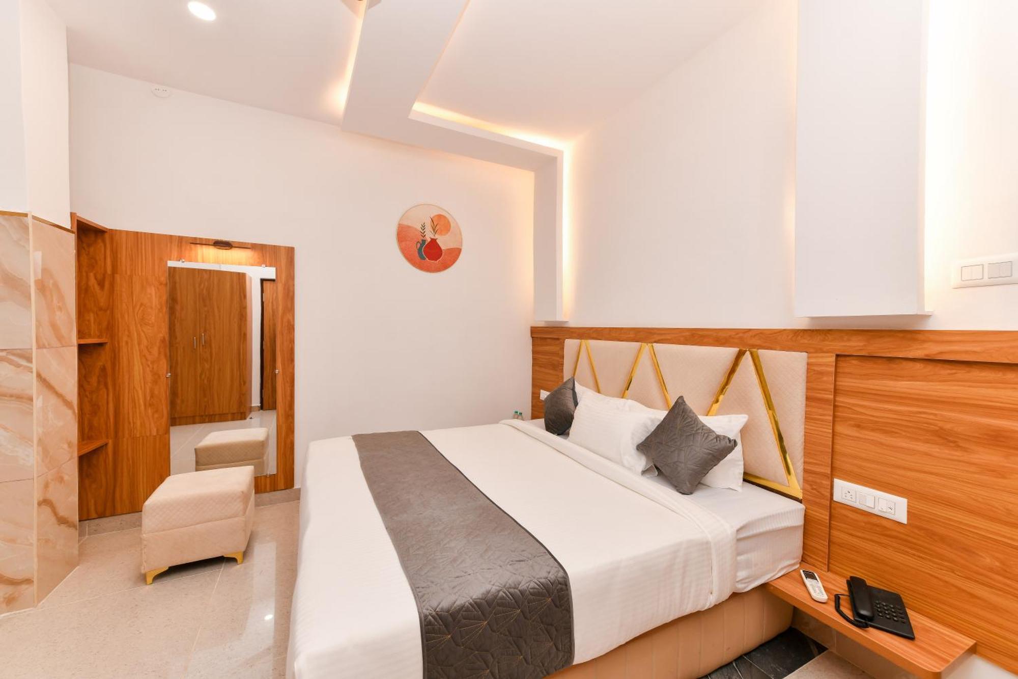 Hotel Shine International Mysore Ngoại thất bức ảnh
