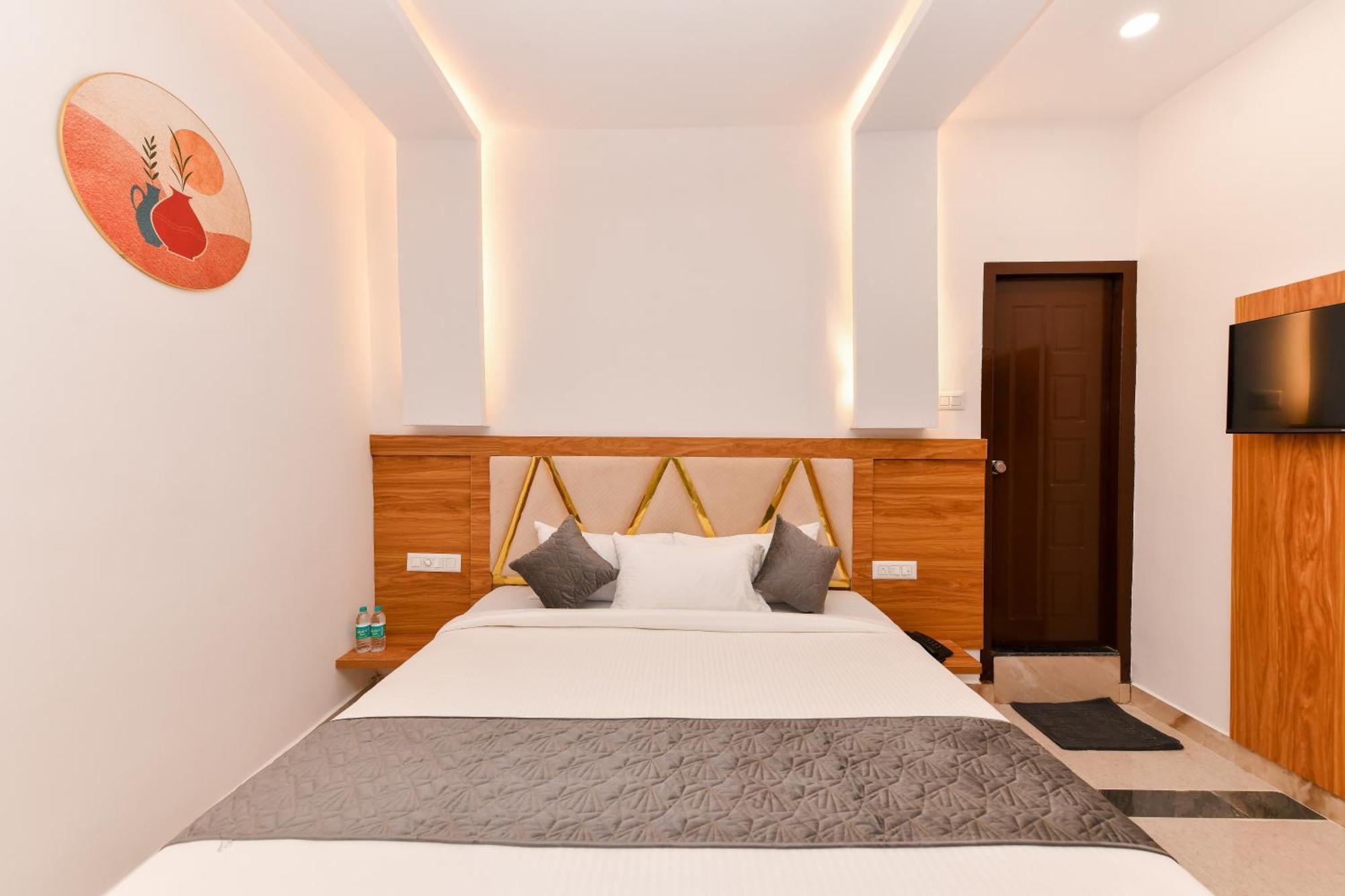 Hotel Shine International Mysore Ngoại thất bức ảnh