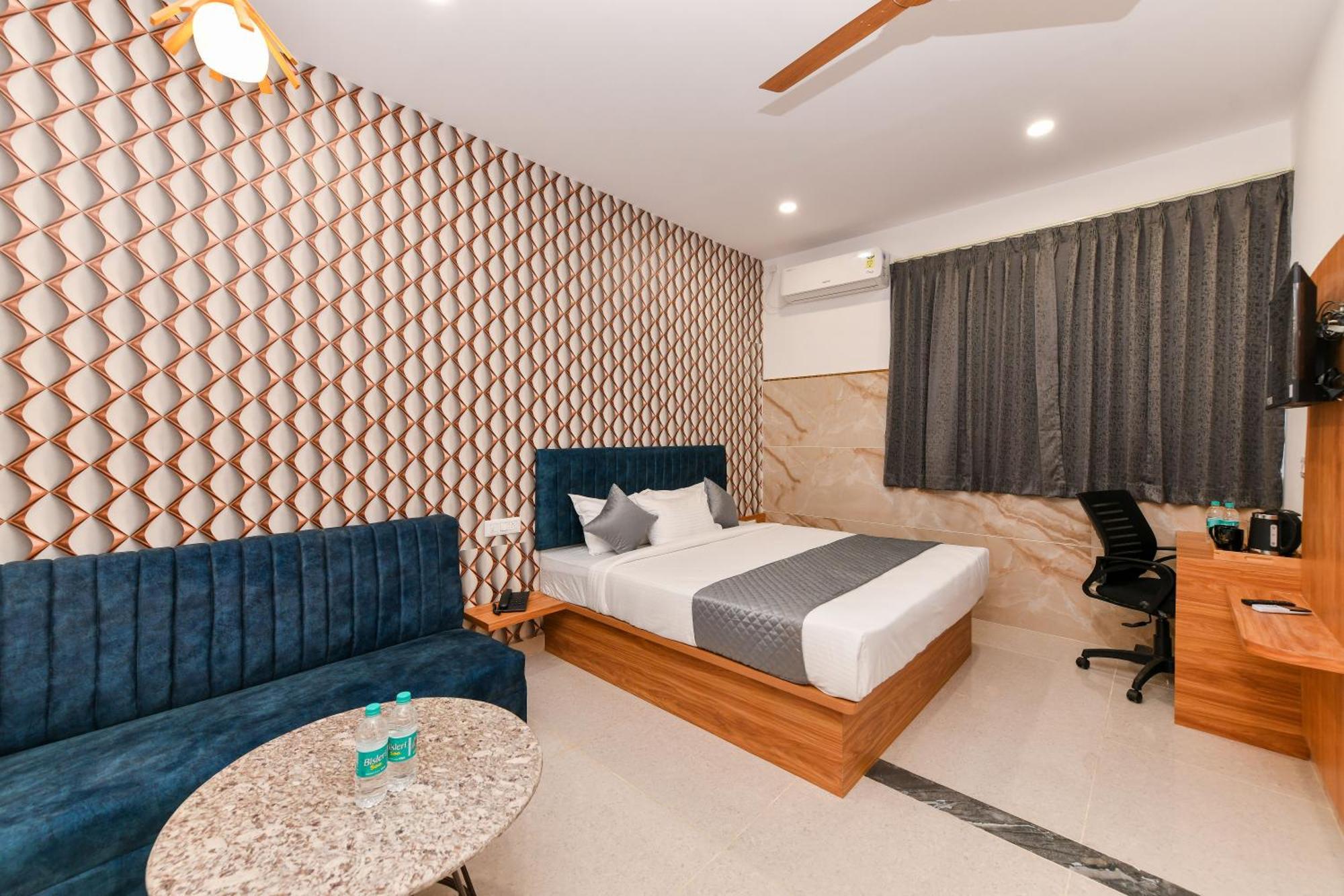 Hotel Shine International Mysore Ngoại thất bức ảnh
